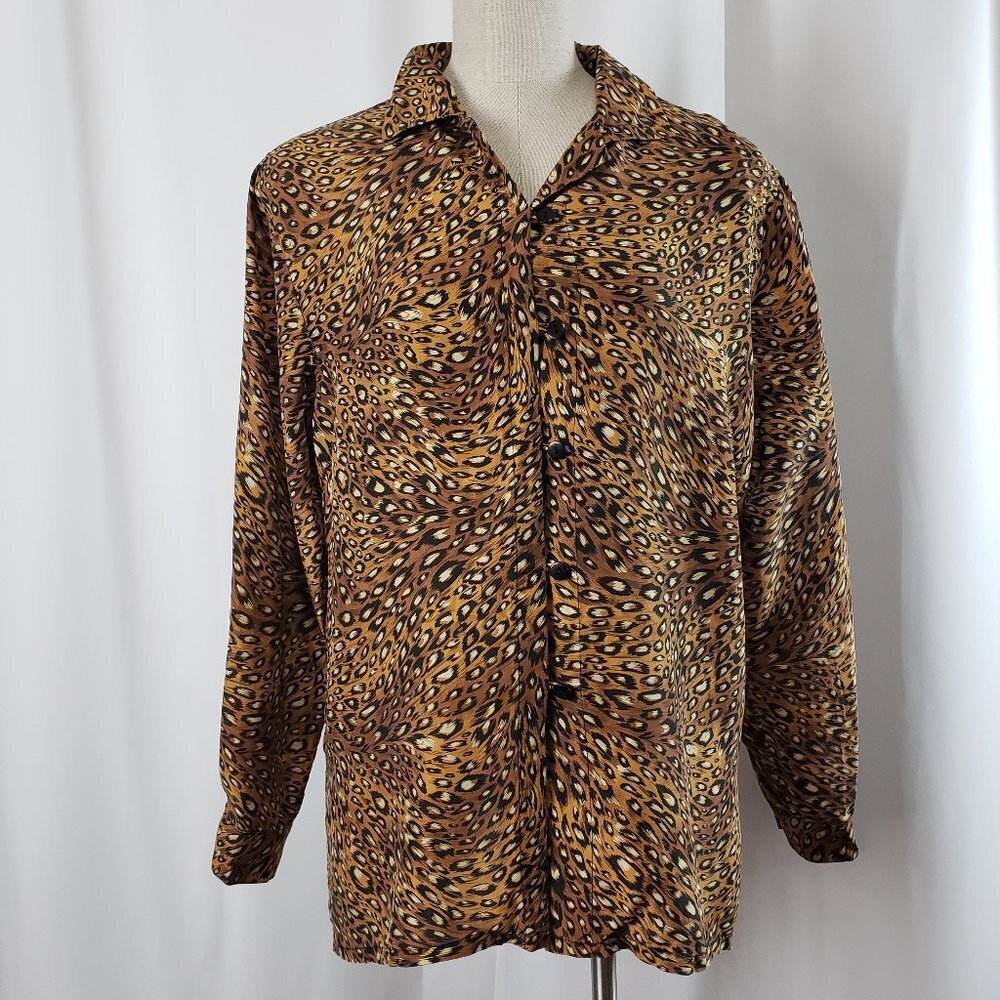 Stunt 100% Silk Animal Print Button Down Top Medium